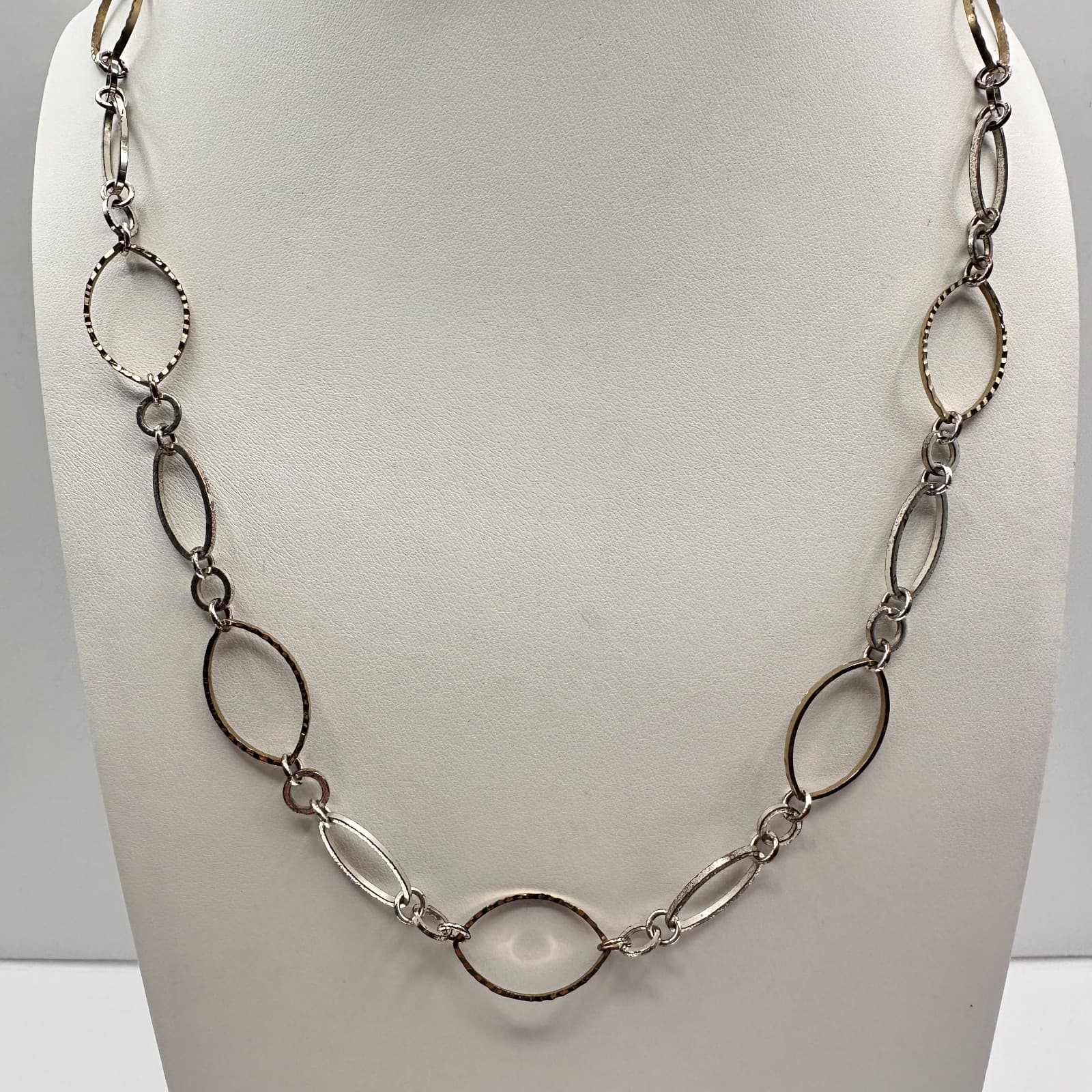 Vintage 90s Two Tone Linked Oval Station Chain Necklace Lobster Women's Jewelry - Image 1