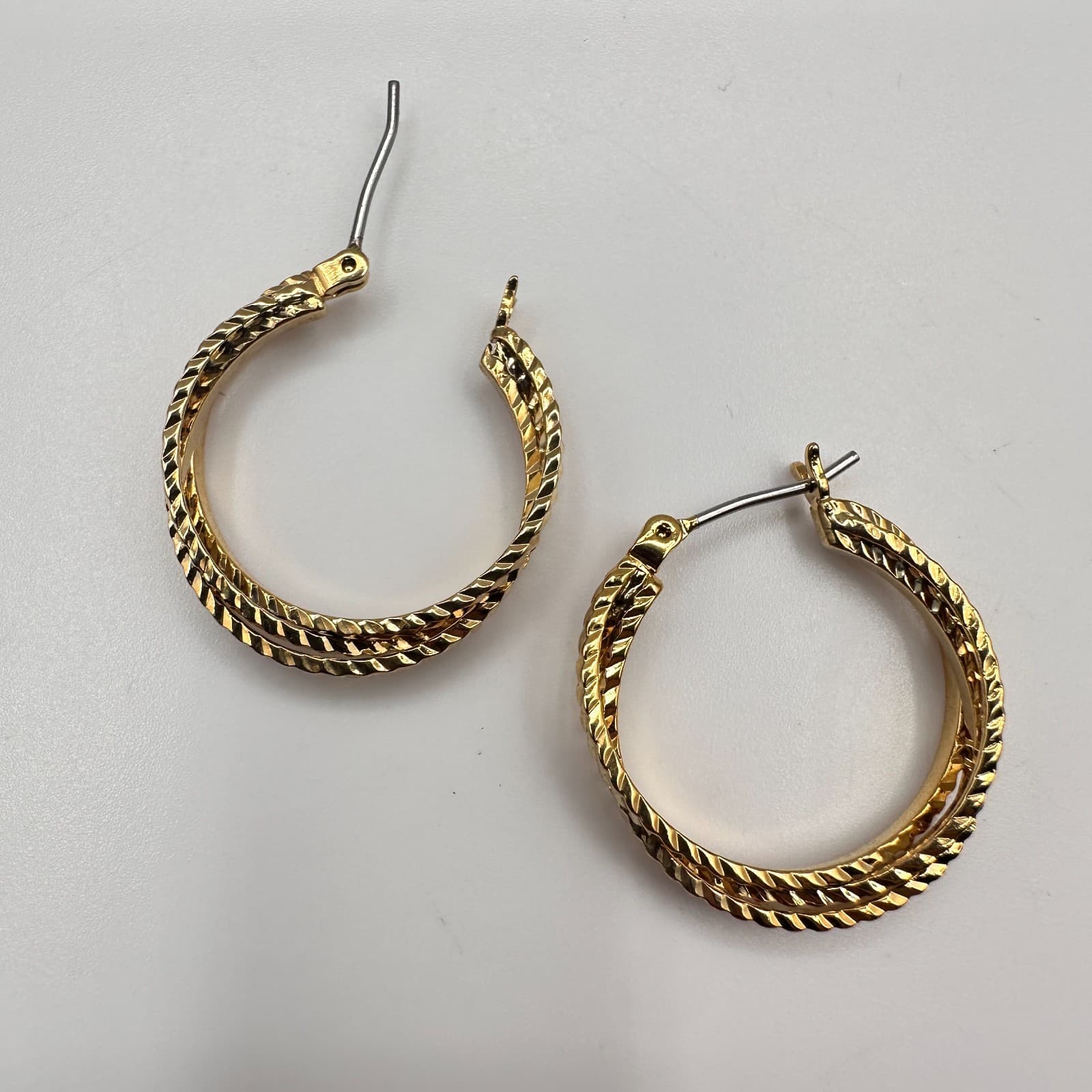 Vintage 90s Gold Tone Textured Double Hoop Earrings Fashion Classic Jewelry - Image 1