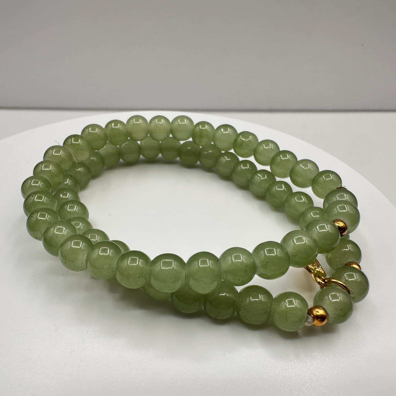 Vintage 90s Green Helvetian Jade Beaded Stretch Bracelet Charm Jewelry - Image 1