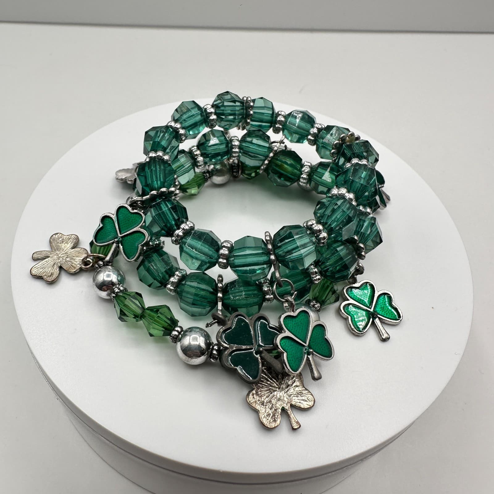 VTG 90s St Patrick's Day Green Glass Bead Shamrock Charm Stretch Bracelet Set - Image 1