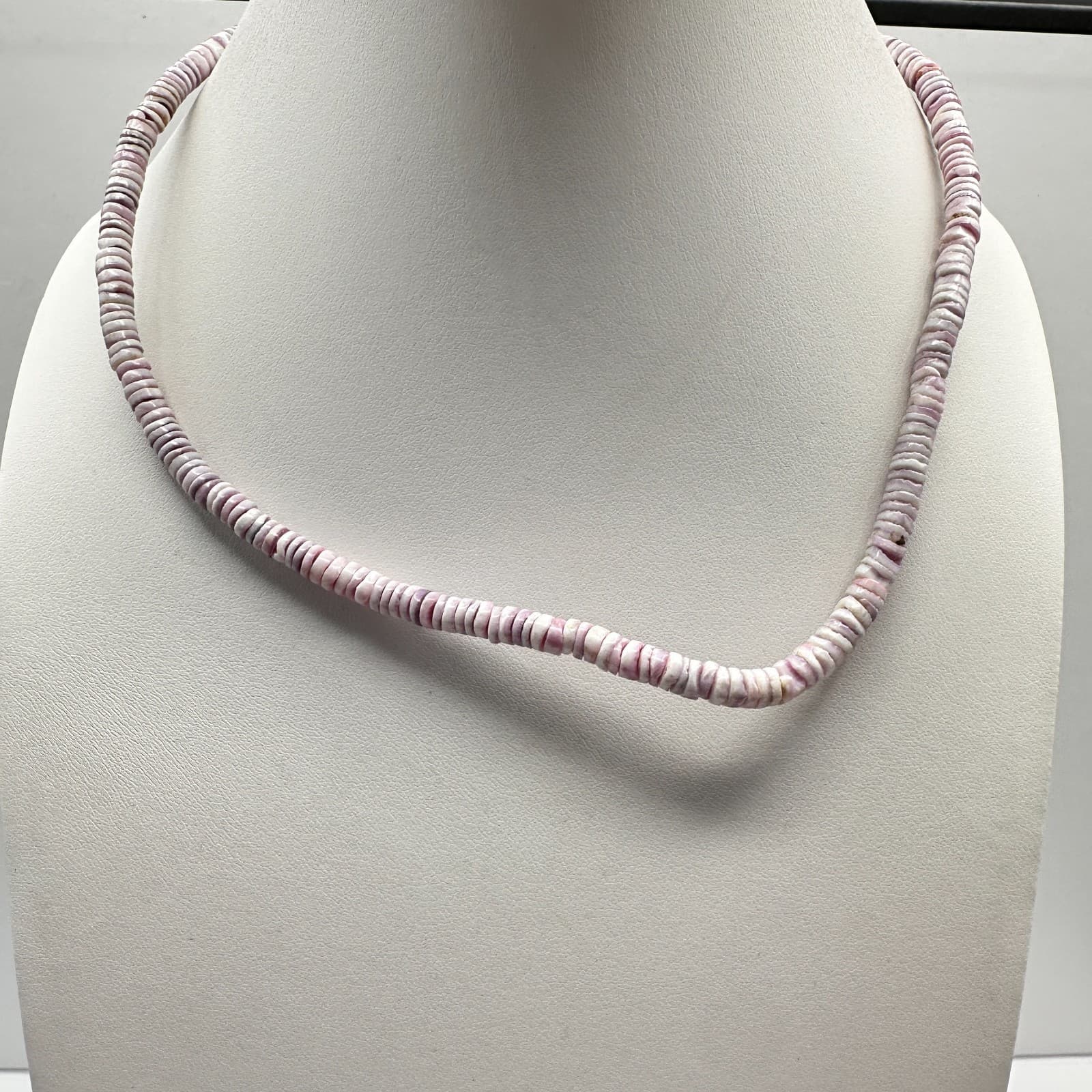 Vintage 80s 90s Purple White Shell Heishi Bead Boho Beach Estate Necklace - Image 1