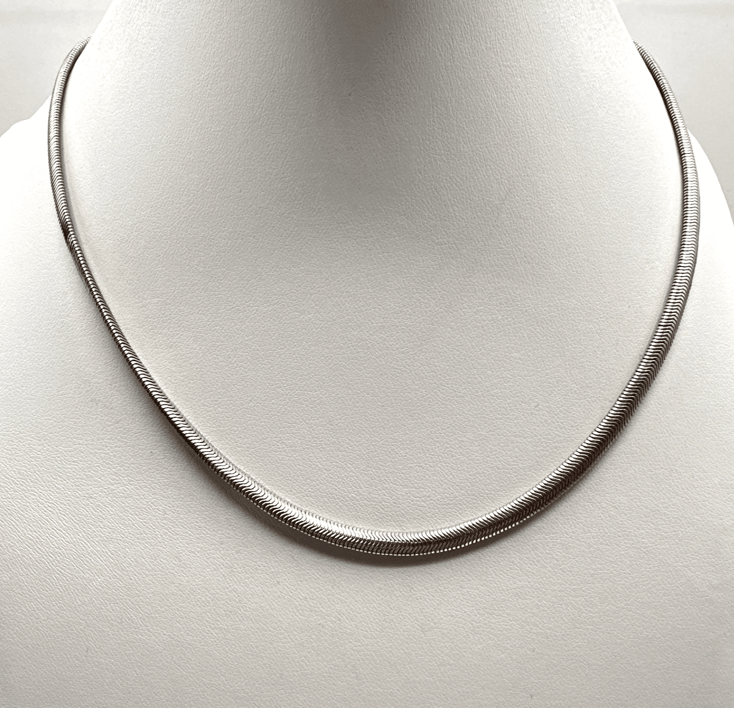 Vintage 90s Silver Tone Herringbone Snake Chain Choker Necklace Minimalist - Image 1