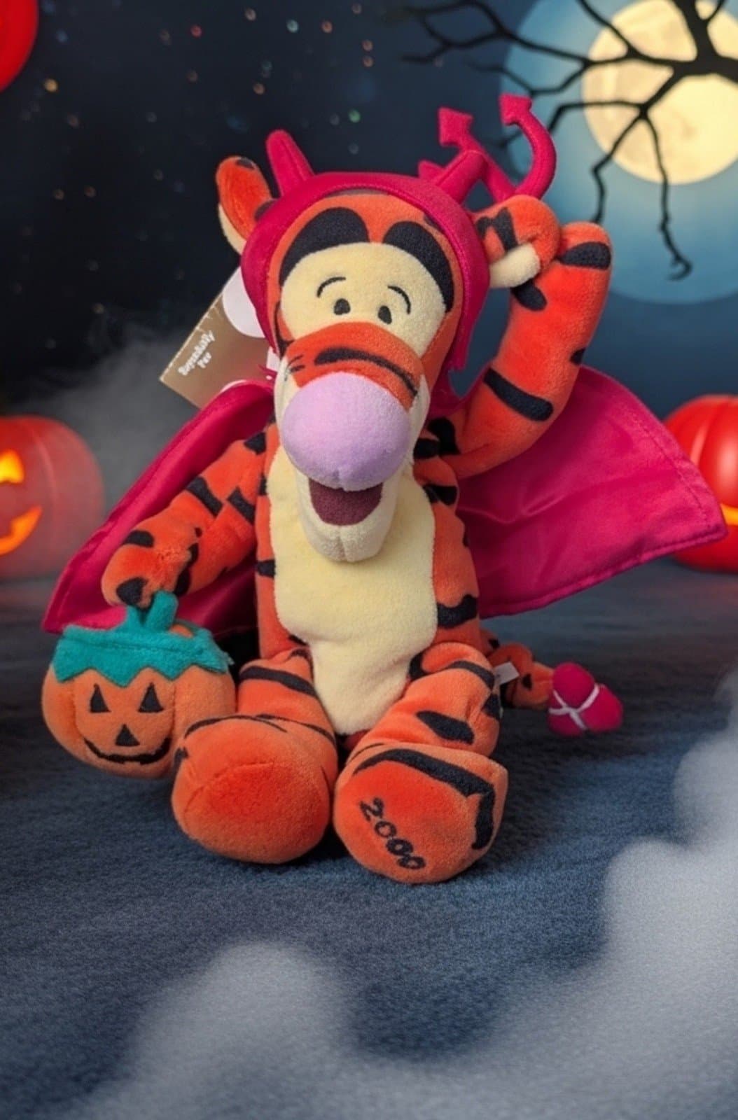 Disney store mini Bean bag lil Devil Tigger 9 inch nwt - Image 1