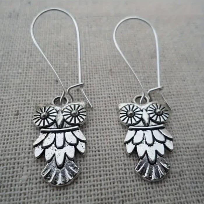 Hot topic Charming Silver owl earrings - Image 1