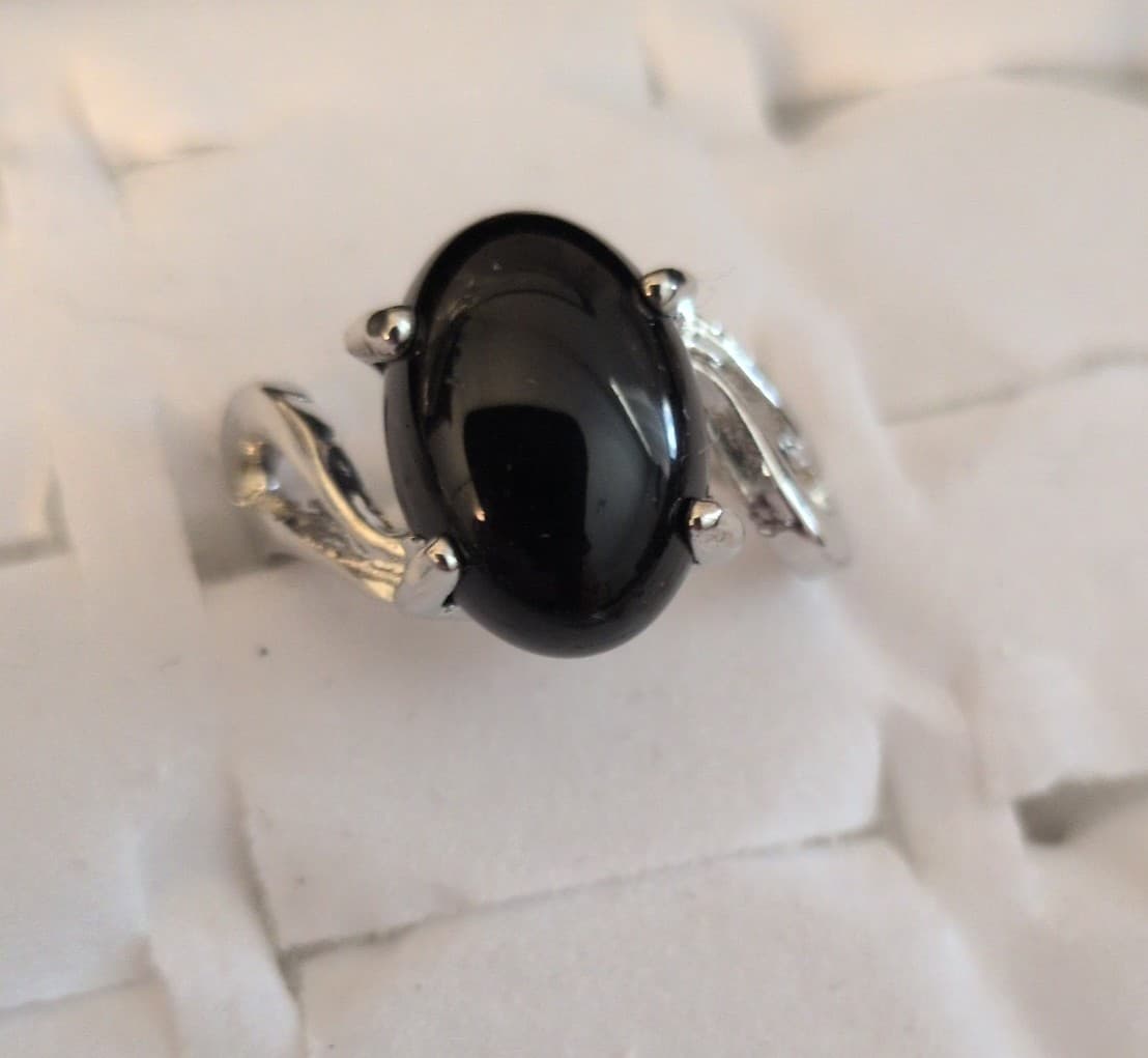 Elegant Black and Silver Women's Ring - Image 1