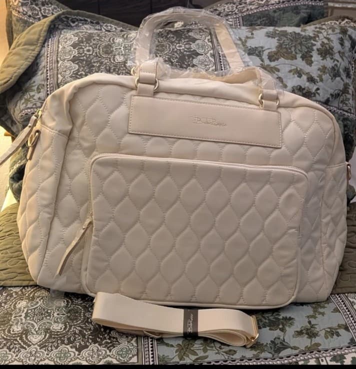 Bella Russo Quilted 17.7" Weekender Duffle Travel Bag Cream White w/Dustbag NWT - Image 1