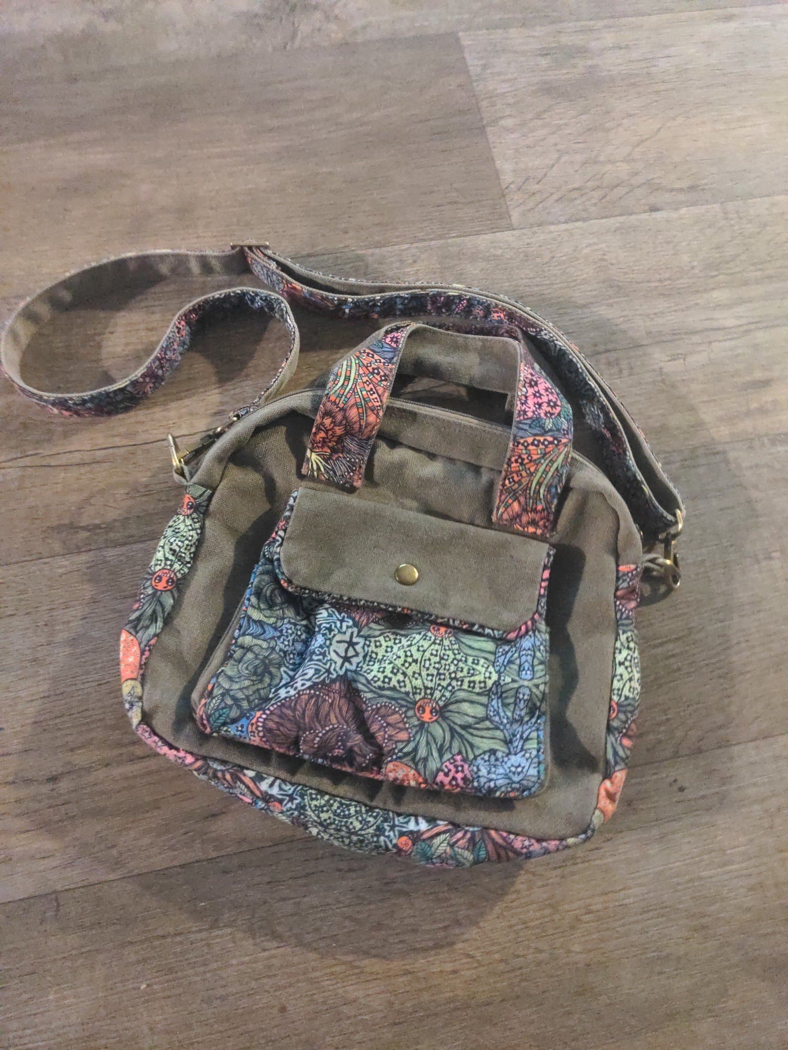 Crossbody colorful canvas bag for women - Image 1