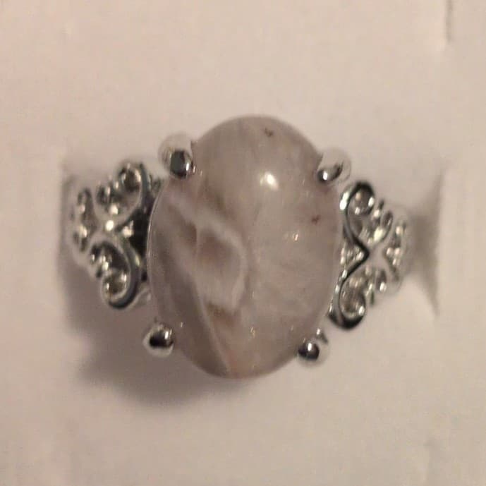Vintage-Inspired Flower Agate Gemstone Ring size 9 - Image 1