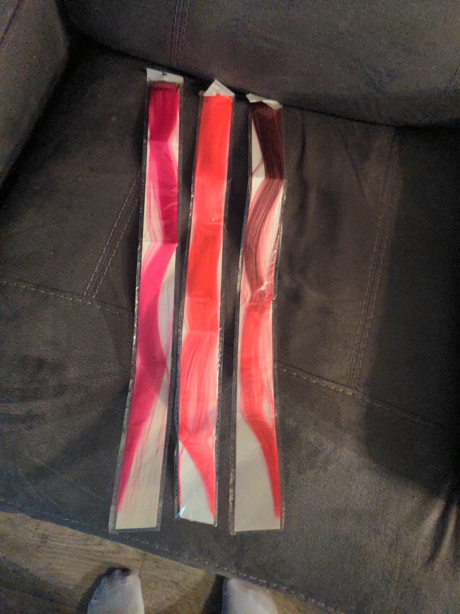 3 pink hair extensions - Image 1