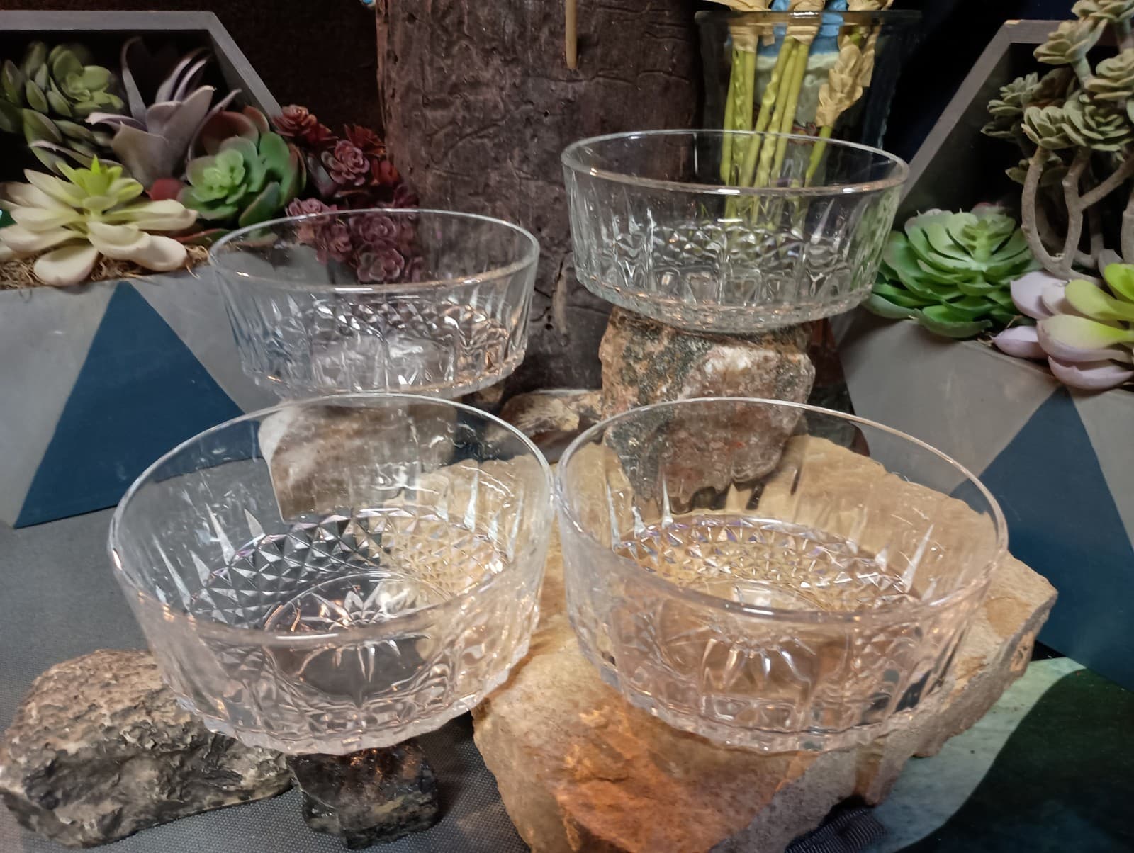 Vintage Glass Arcoroc USA 5" Desert Bowls with Starburst Pattern. Set of 4. § - Image 1