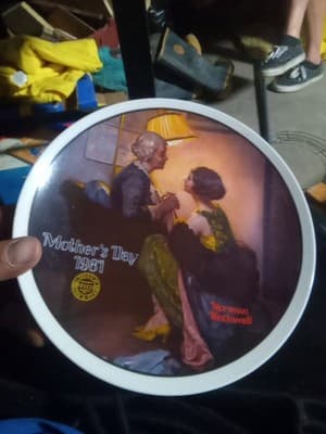 2 Norman Rockwell Mother's Day Plates 1981 And 1979 - Image 1
