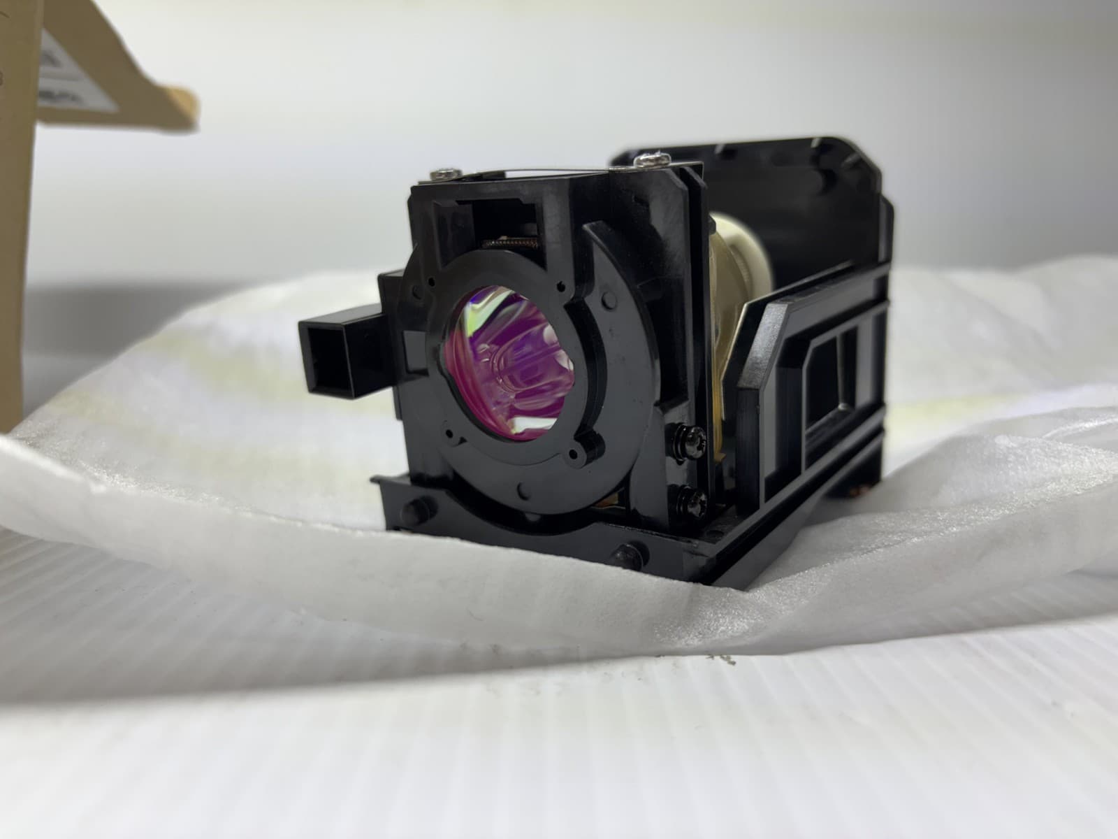 GENUINE ORIGINAL OEM NEC LT60LP LAMP FOR HT1000 HT1100 LT60LP NLV - Image 1