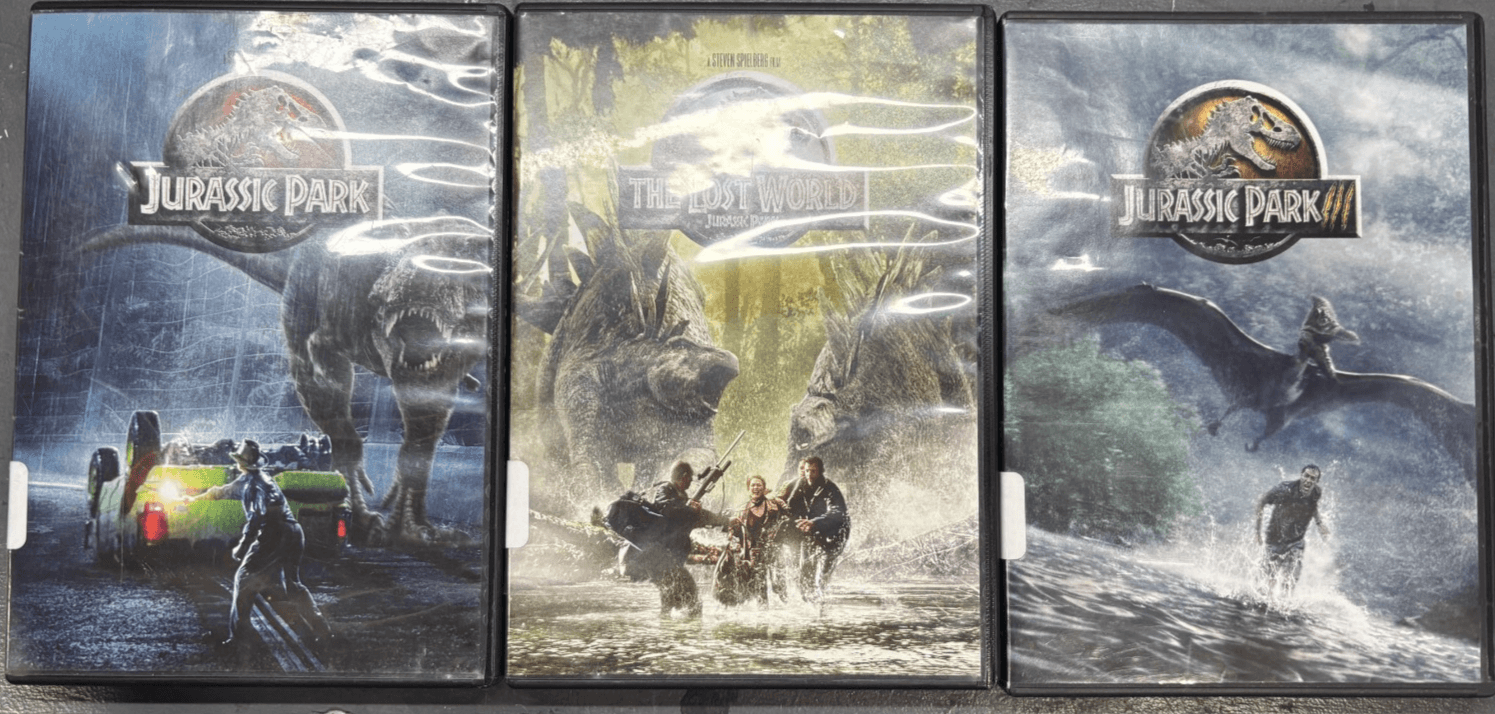 Jurassic Park Trilogy (DVD) - Image 1