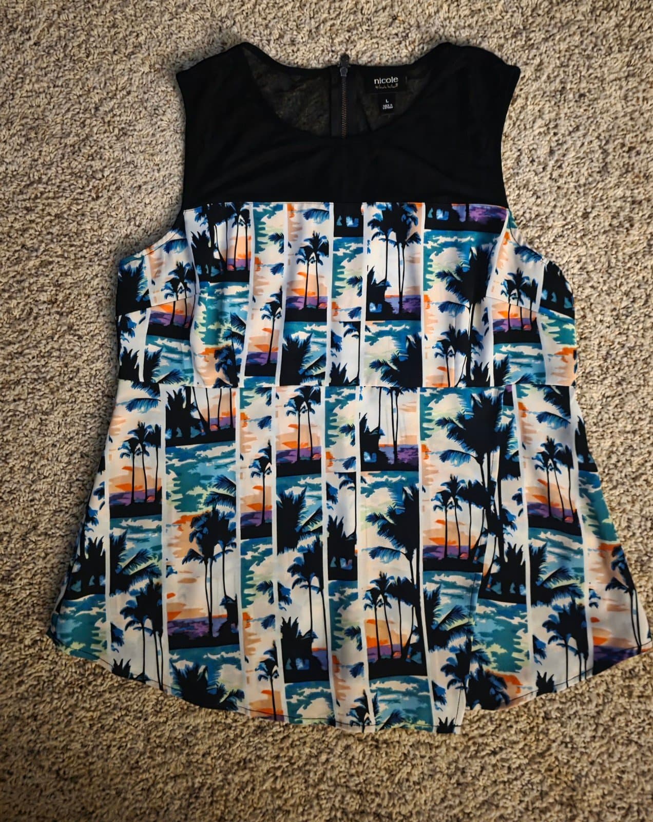 Women's tank top sz Large by Nicole