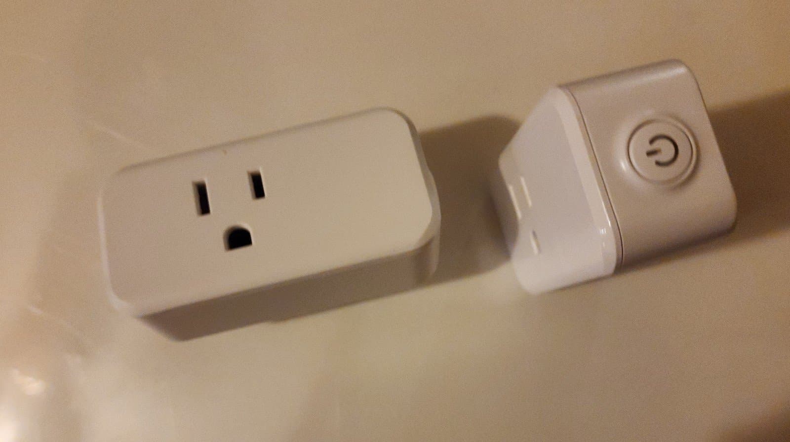 4 WiFi Smart Plugs-No Hub Needed-NIB