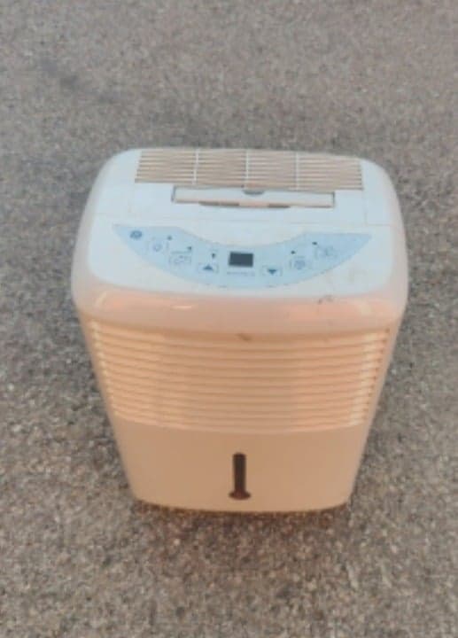 GE DeHumidifier AAH40LKG1