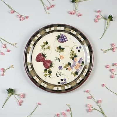 ONEIDA Strawberry Plaid Dinner Plate Ceramic Stoneware x 4 available - Image 1