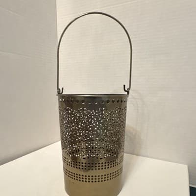 Beliani Corfu style Metal Lantern in gold