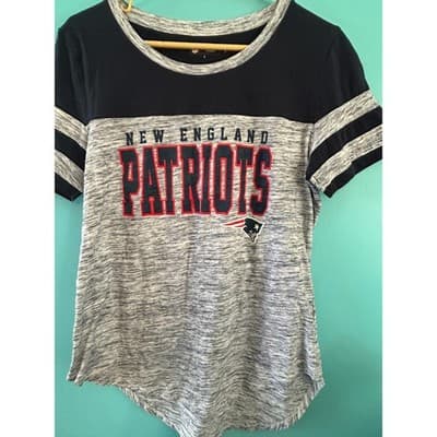 NFL Team Apparel New England Patriots T-Shirt Womens Large Colorblock Navy - Image 1
