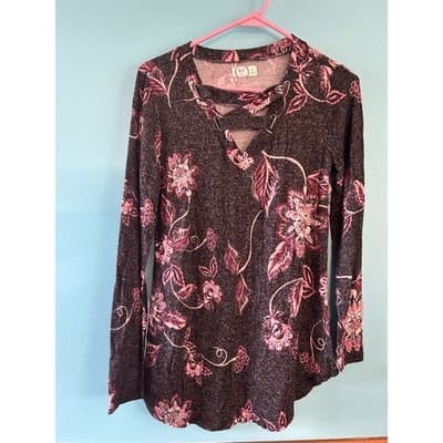 Maurices 24/7 Floral Long Sleeve Top XS Charcoal Pink Strappy V-Neck Knit Shirt - Image 1