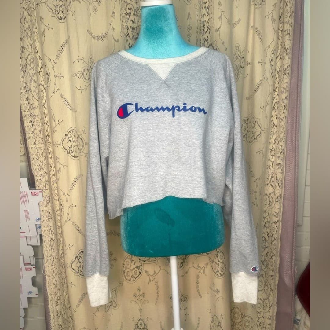 Champion: cropped vintage sweater - Image 1