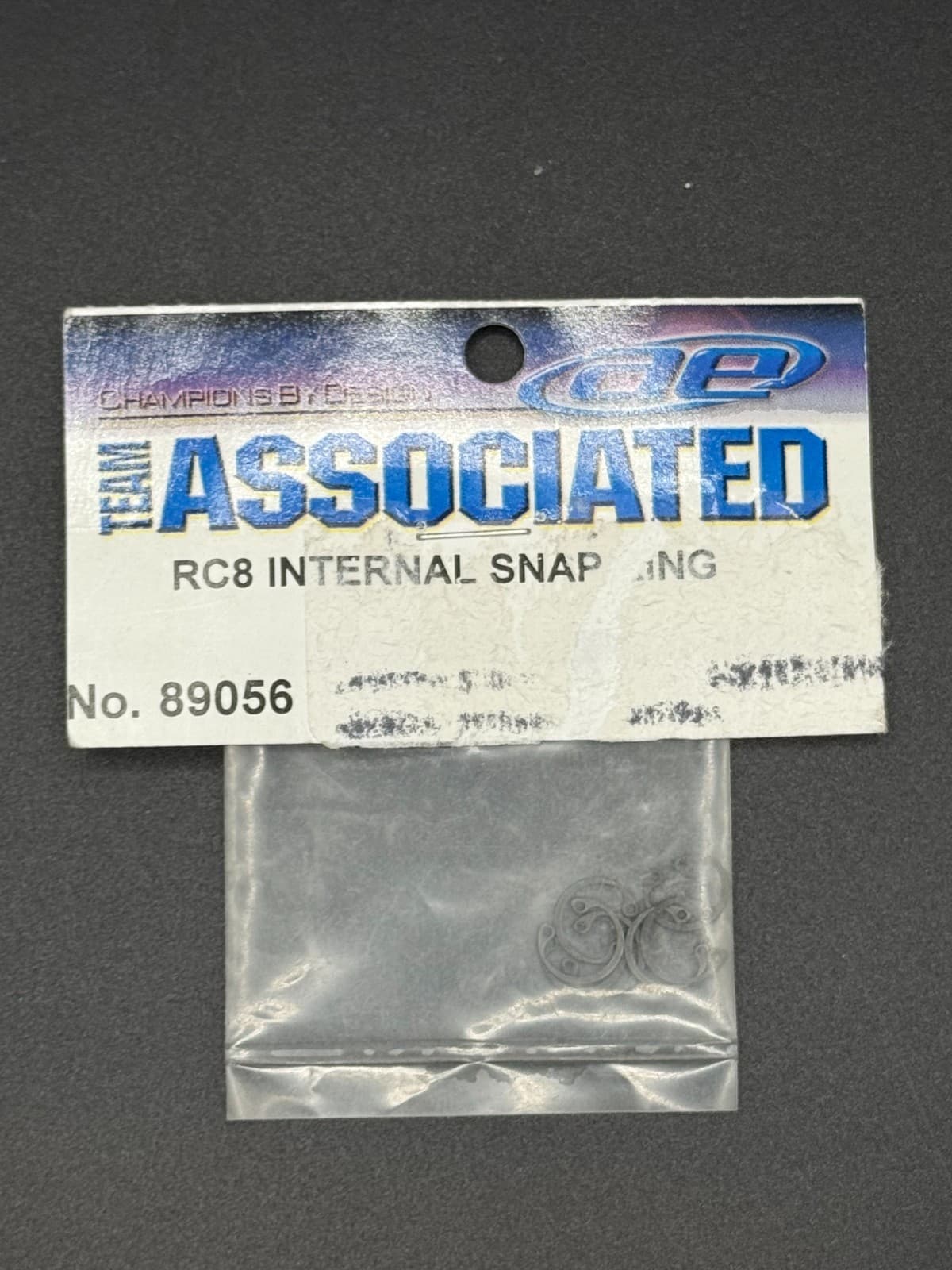 Team Associated 89056 - Internal Snap Ring RC8 - Image 1
