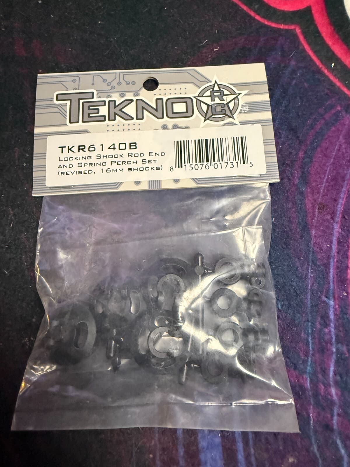 Tekno RC TKR6140B Large Radius Locking Shock Rod End & Spring Perch Set