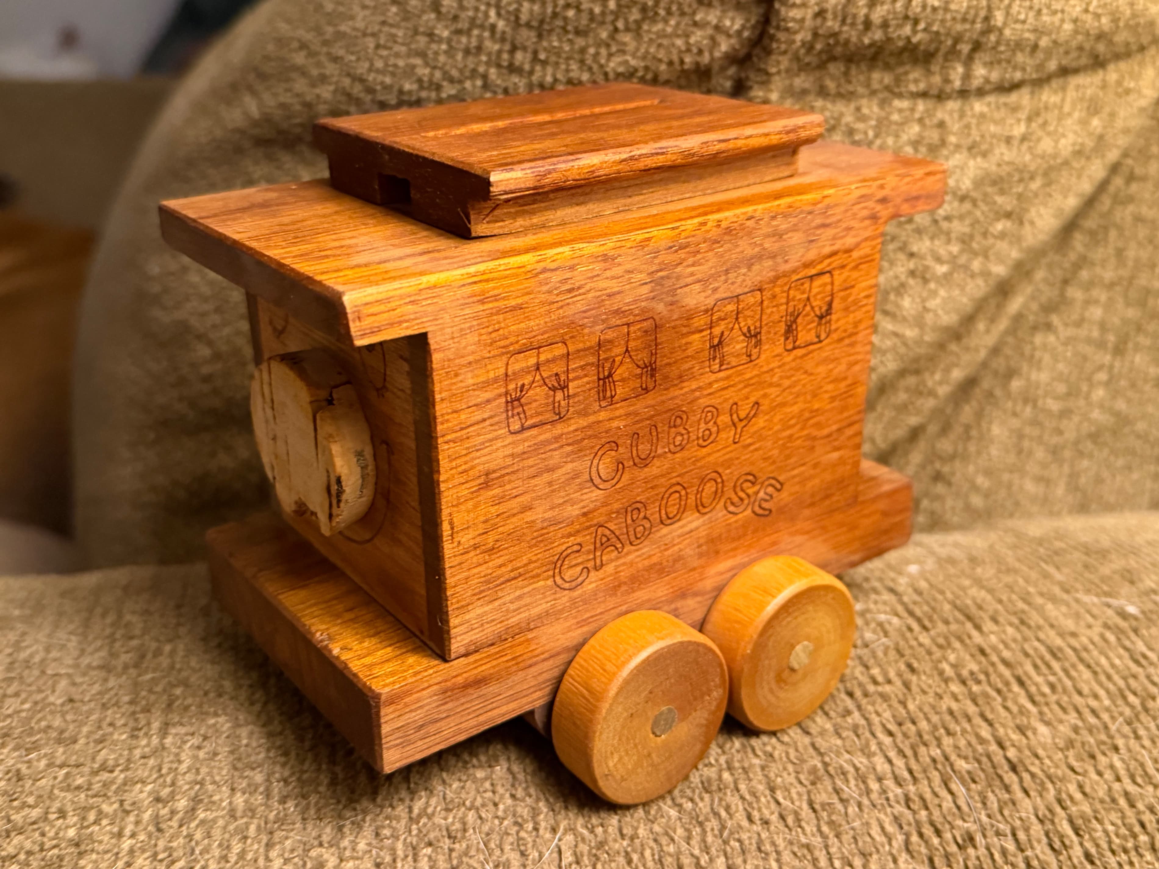 Toystalgia wooden train bank cubby caboose 1988 - Image 1