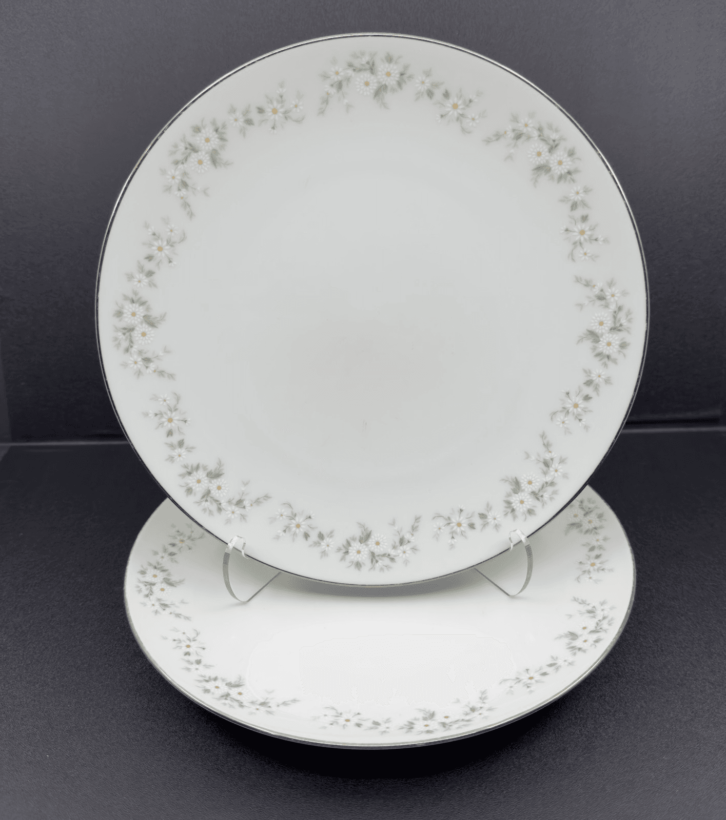 Noritake Annabelle #6856 Salad plates 8 1/4" (Set of 2) - Image 1
