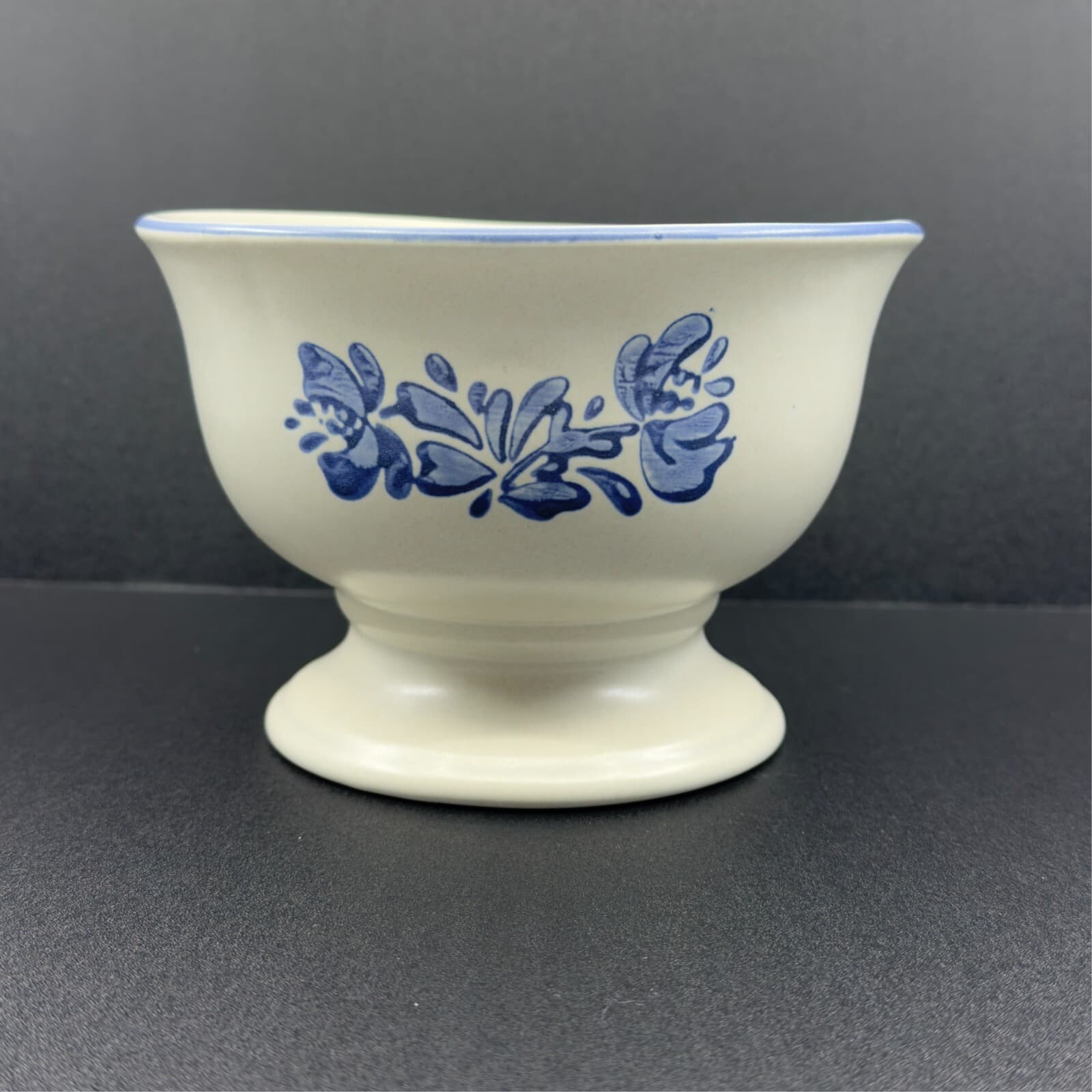 Pfaltzgraff Yorktowne 4 1/4" Footed Open Potpourri #880 USA - Image 1