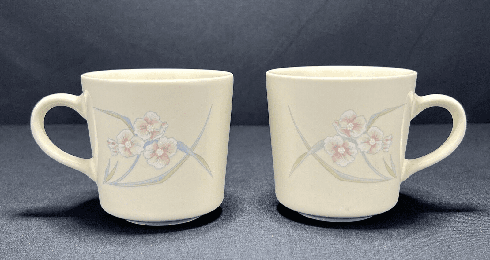 Corning Spring Pond Set of 2 Coffee Cups 3" tall - Image 1