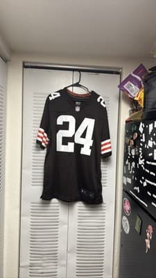 Nike Browns Chubb #24 Men's XL NFL Jersey - Image 1