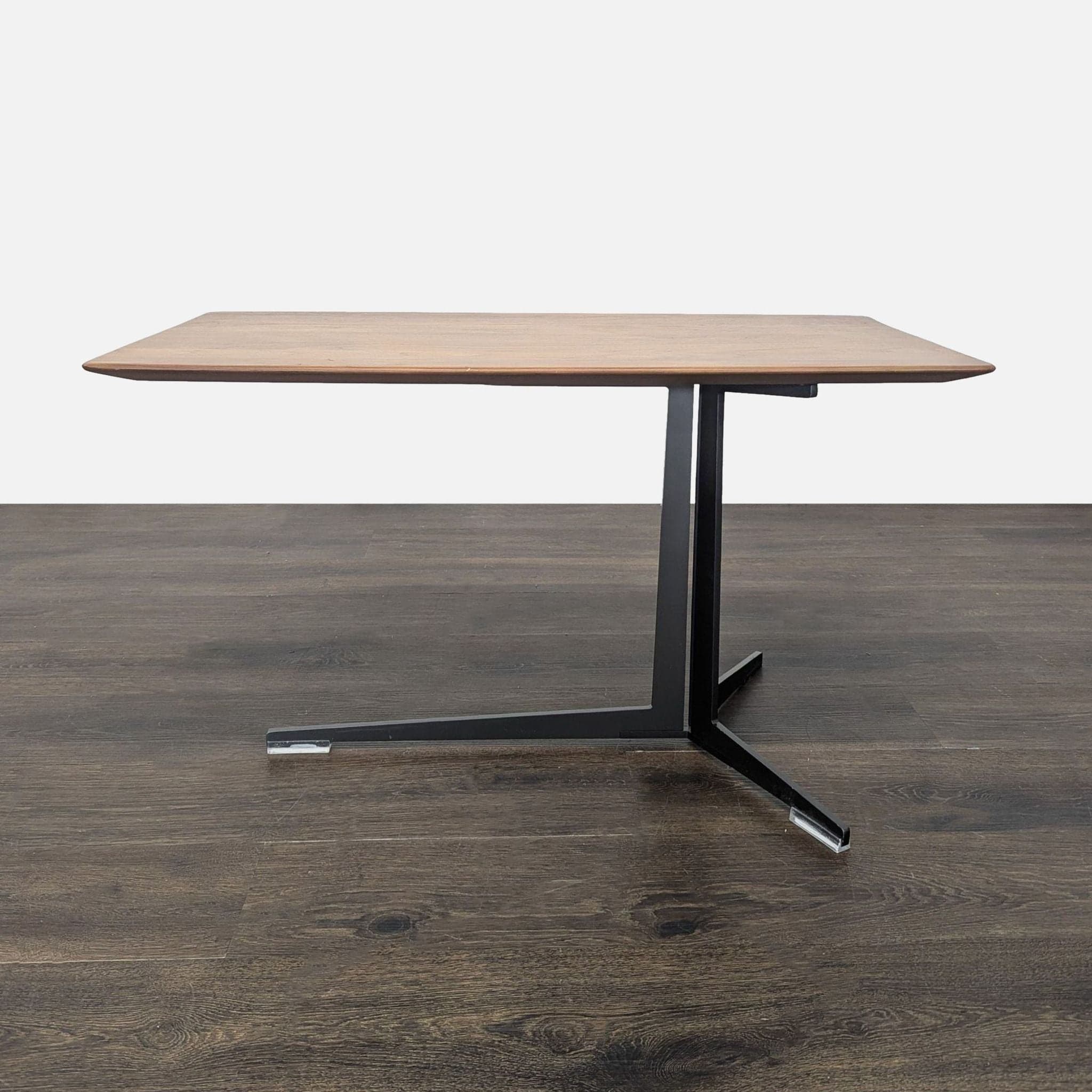 Flexform Side Table - Image 1