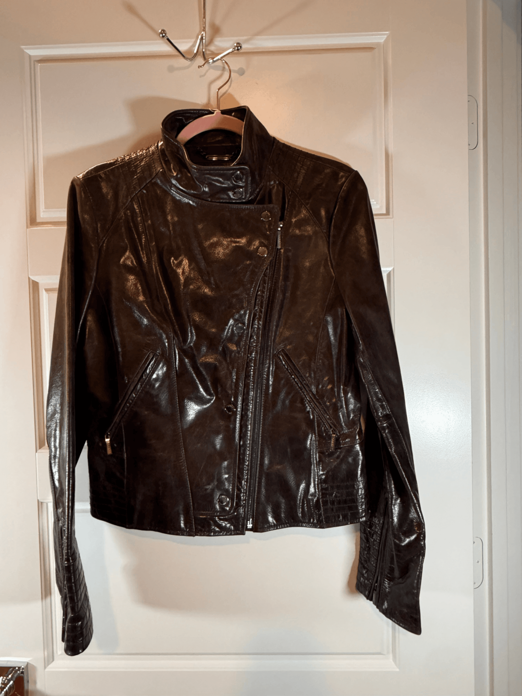 Brown Leather Jacket with Zipper Details Size M - Image 1