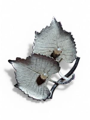 Vintage Carl-Art Sterling Twin Aspen Leaves Brooch w/ 2 Cultured Pearls 1940s - Image 1