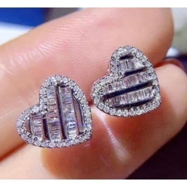 The Hearts Desire Heart Stud Earrings 925 & CZ - Image 1