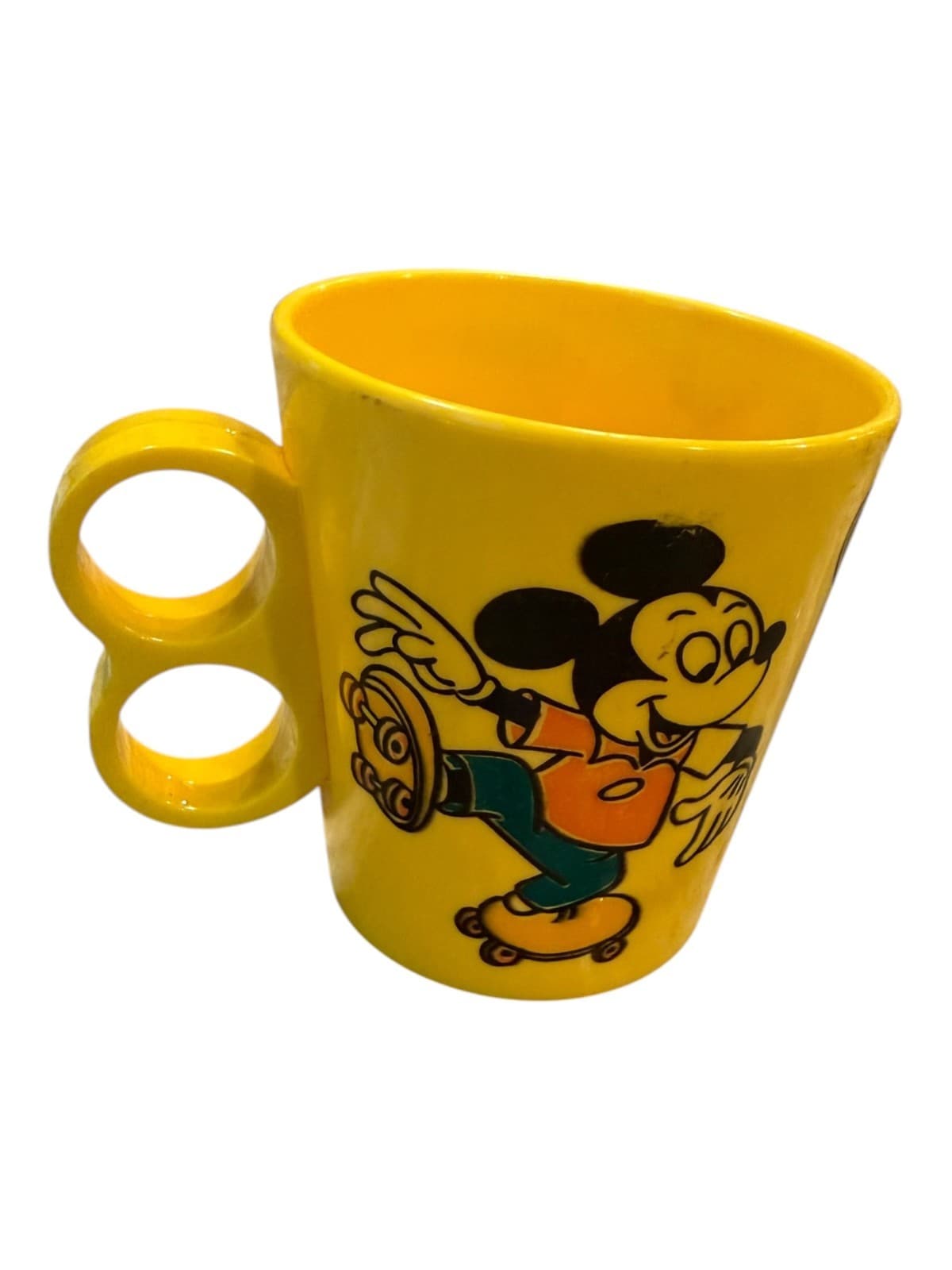 Vintage Eagle Disney Mickey Minnie Donald Duck Skating Plastic Mug Yellow - Image 1