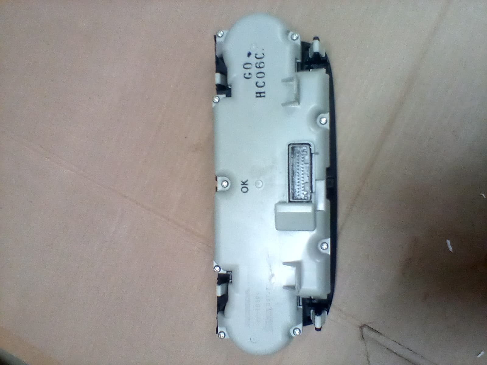 OEM Honda CR-V HVAC control unit for 2007-2011 - Image 1