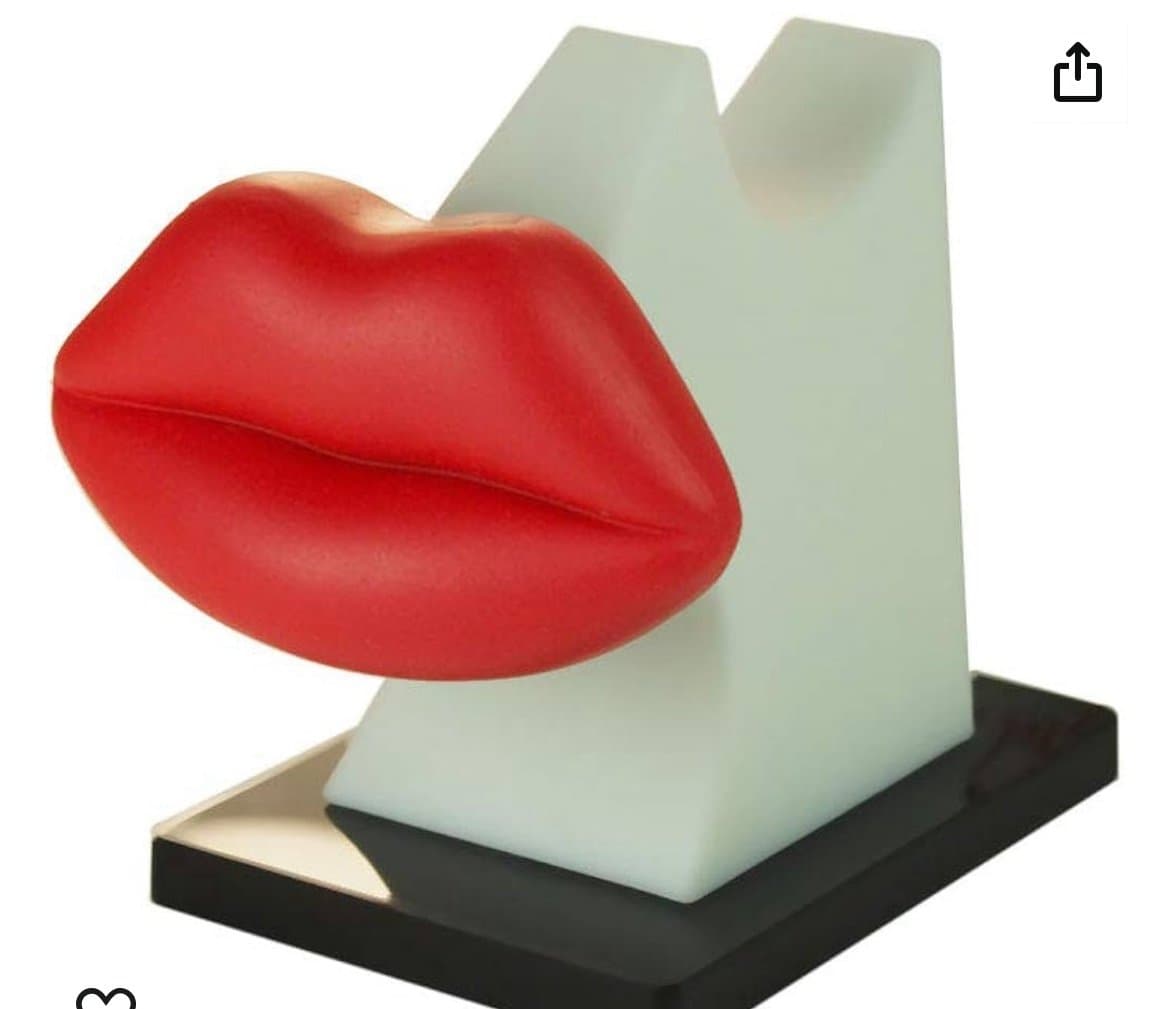 Sunglass + Eyeglass Display Stand Red Lips Design - Image 1