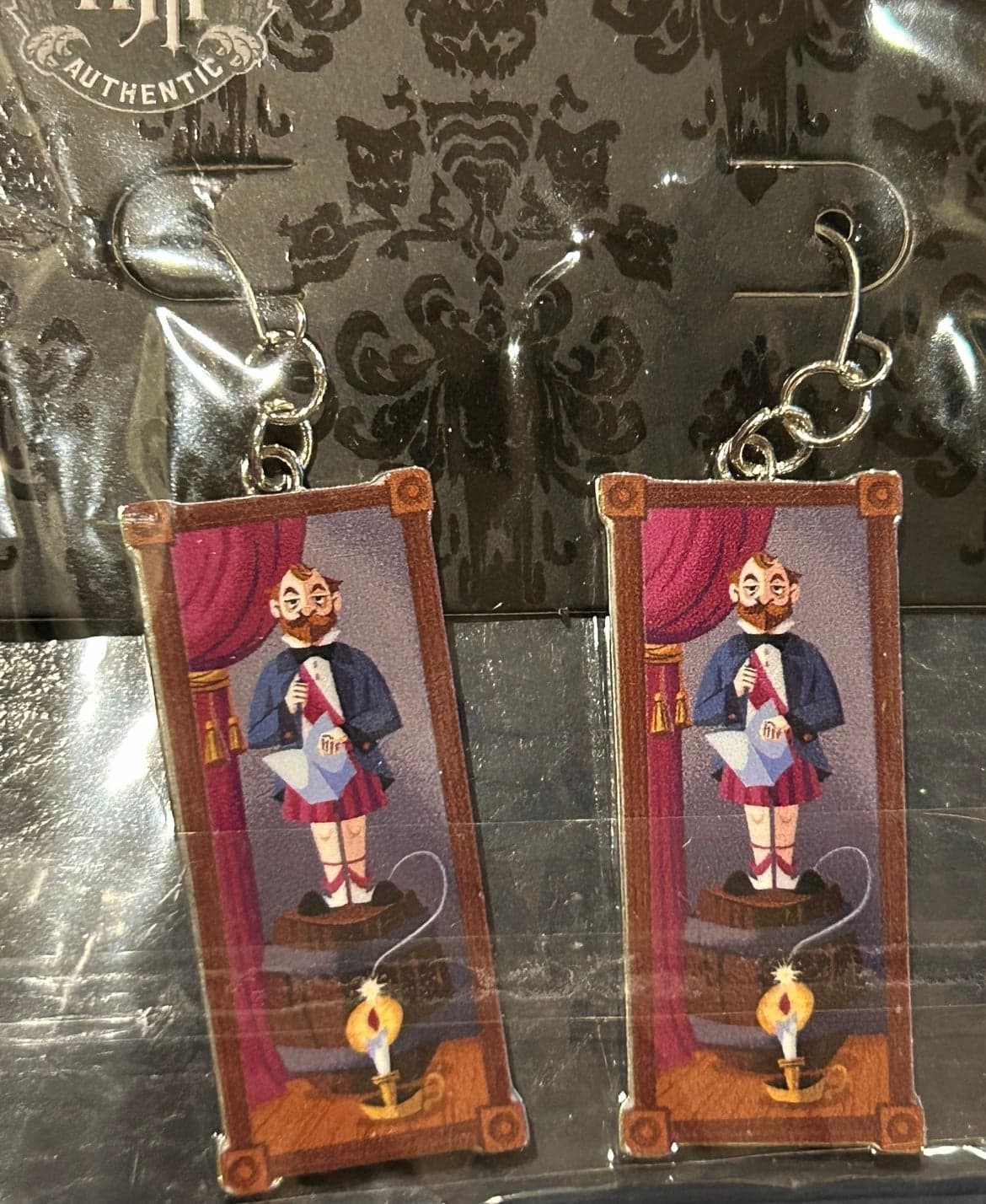 New Disney Haunted Mansion Potrait Hanging Earrings