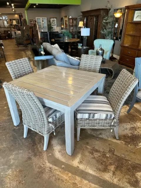 E.B.E.L. Square Aluminum Outdoor Dining Table with 4 Chairs & Cushions - Image 1