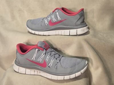 Nike Free 5.0 Womens 7.5 Athletic Running Sneaker Grey Pink Lace-Up Shoes - Image 1