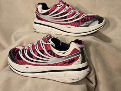 HOKA One One Kailua Trail Women's Running Shoes Pink/ White Size 8.5 - Image 1
