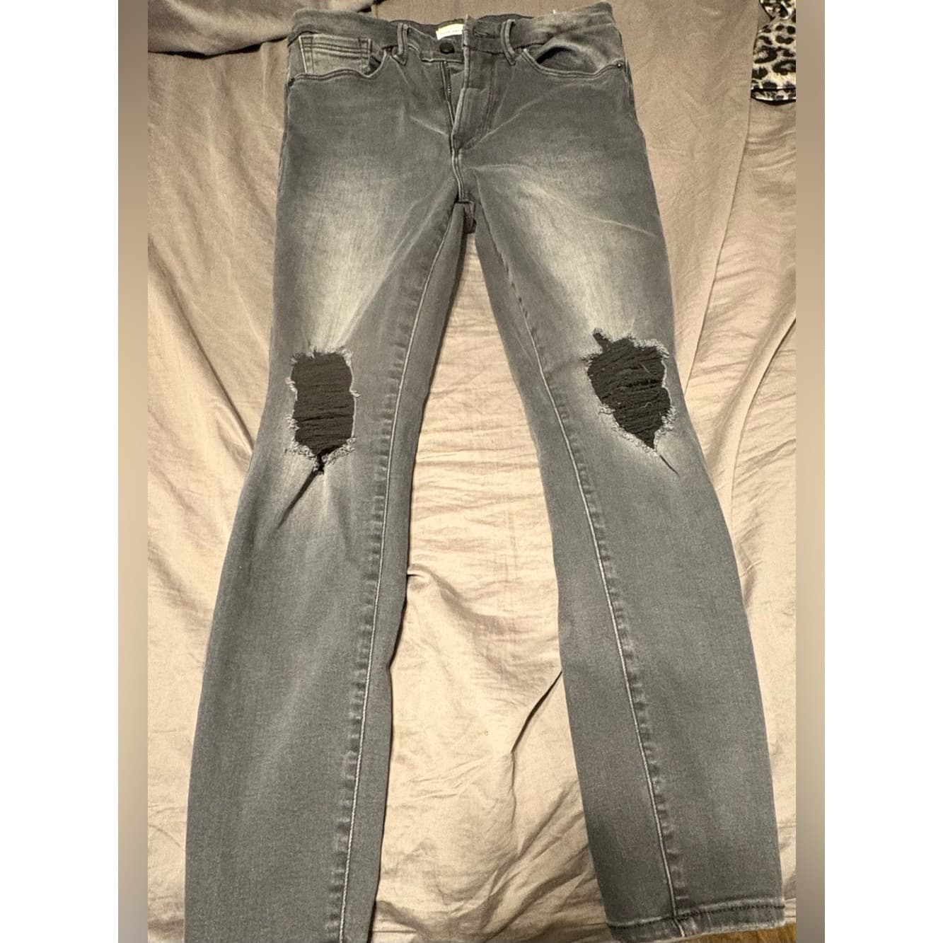 Good American Always Fits Distressed Knees Jeans in Black size 6-12 - Image 1