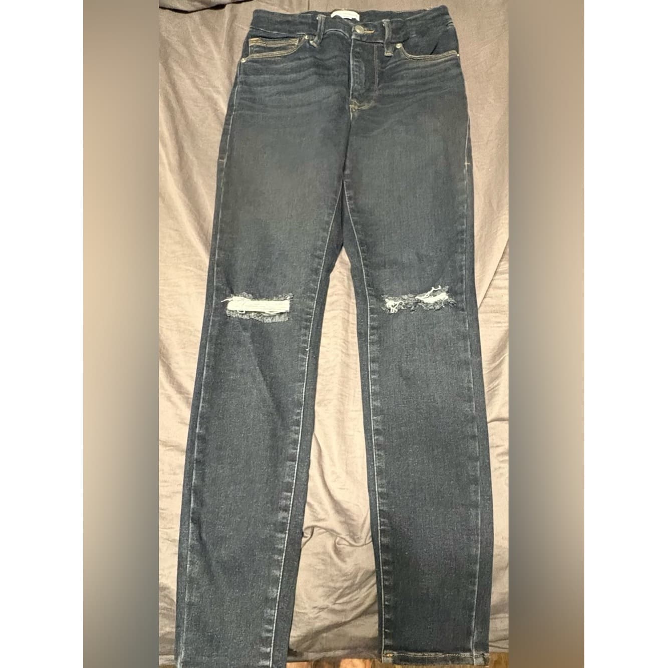 Good American Always Fits Good Legs Straight Distressed Jeans size 6-12 - Image 1