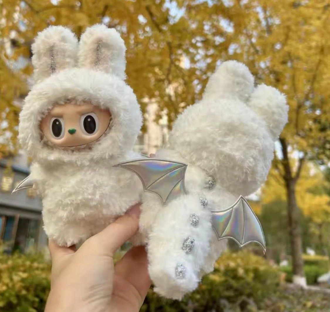 Labubu White Dragon outfit - Image 1