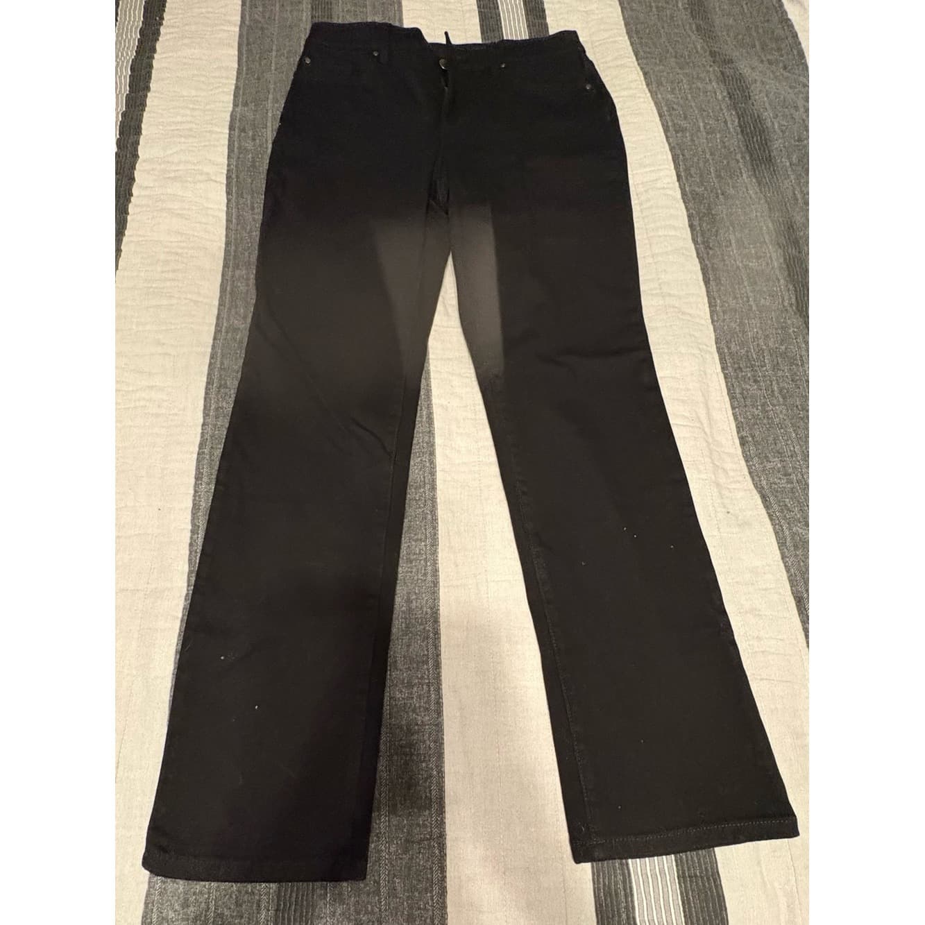Chico's fabulously slimming jeans - Image 1