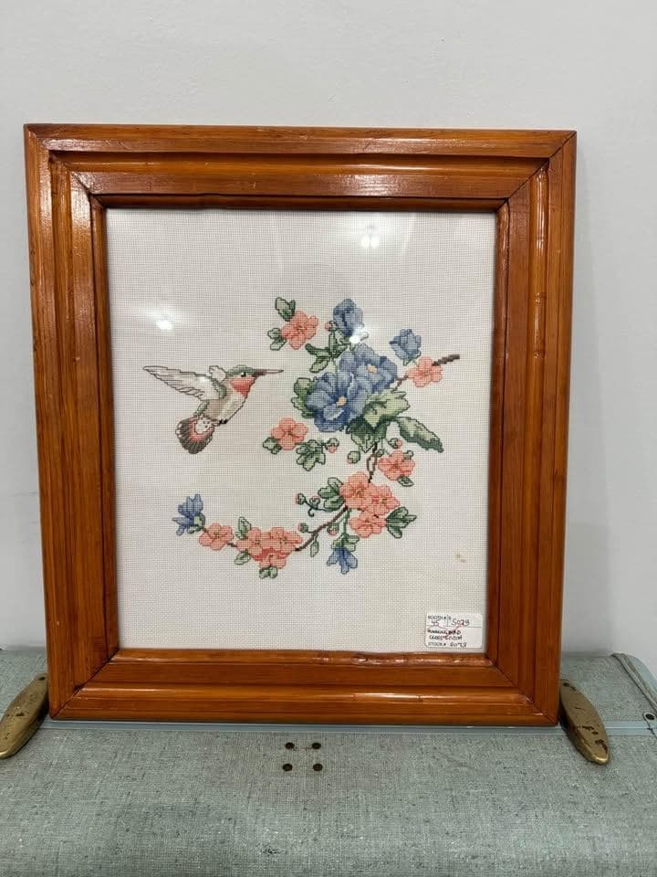 Hummingbird Cross Stitch - Image 1