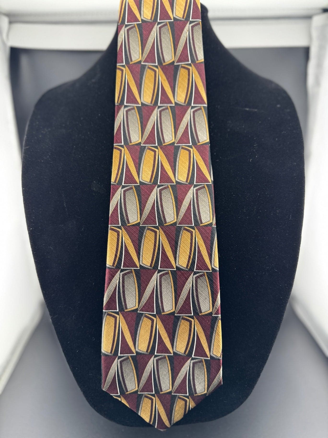 Vintage Albert Nipon Necktie - Image 1