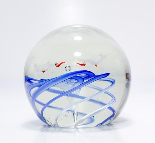 Vintage Art Glass Hand Blown Spiral Duck Geese Flying Design Paperweight - Image 1